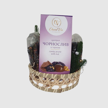 Kinkekorv Kahe Thursoni Tee ja “Lviv Meteorite” Kommidega, 550 g