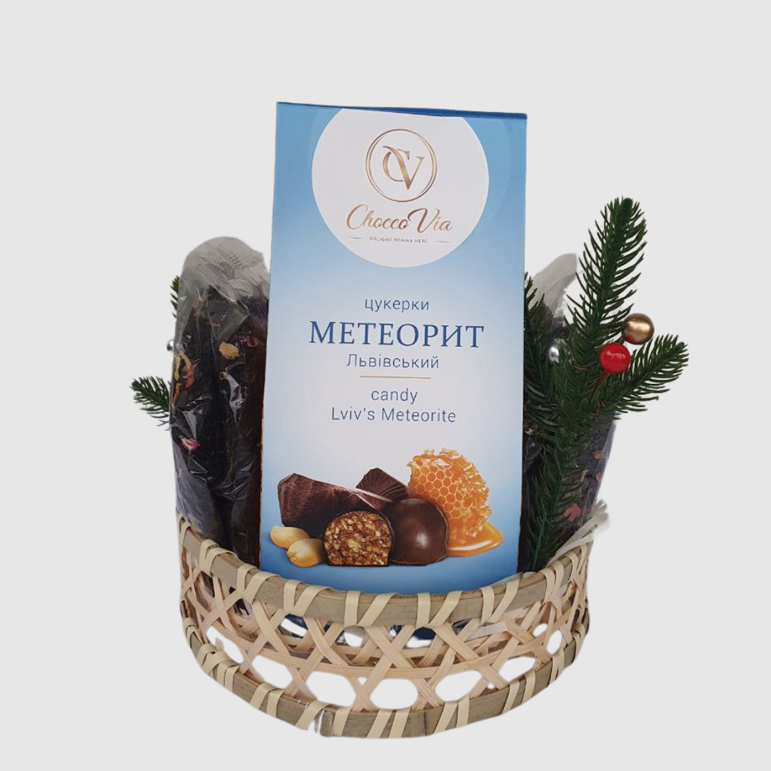 Kinkekorv Kahe Thursoni Tee ja “Lviv Meteorite” Kommidega, 550 g